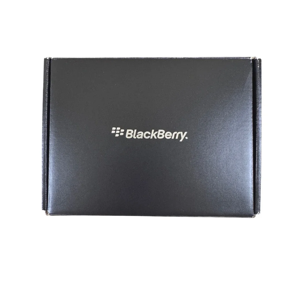 Vintage BlackBerry Tour 9630 Verizon Smartphone Bundle‎ Box Accessories